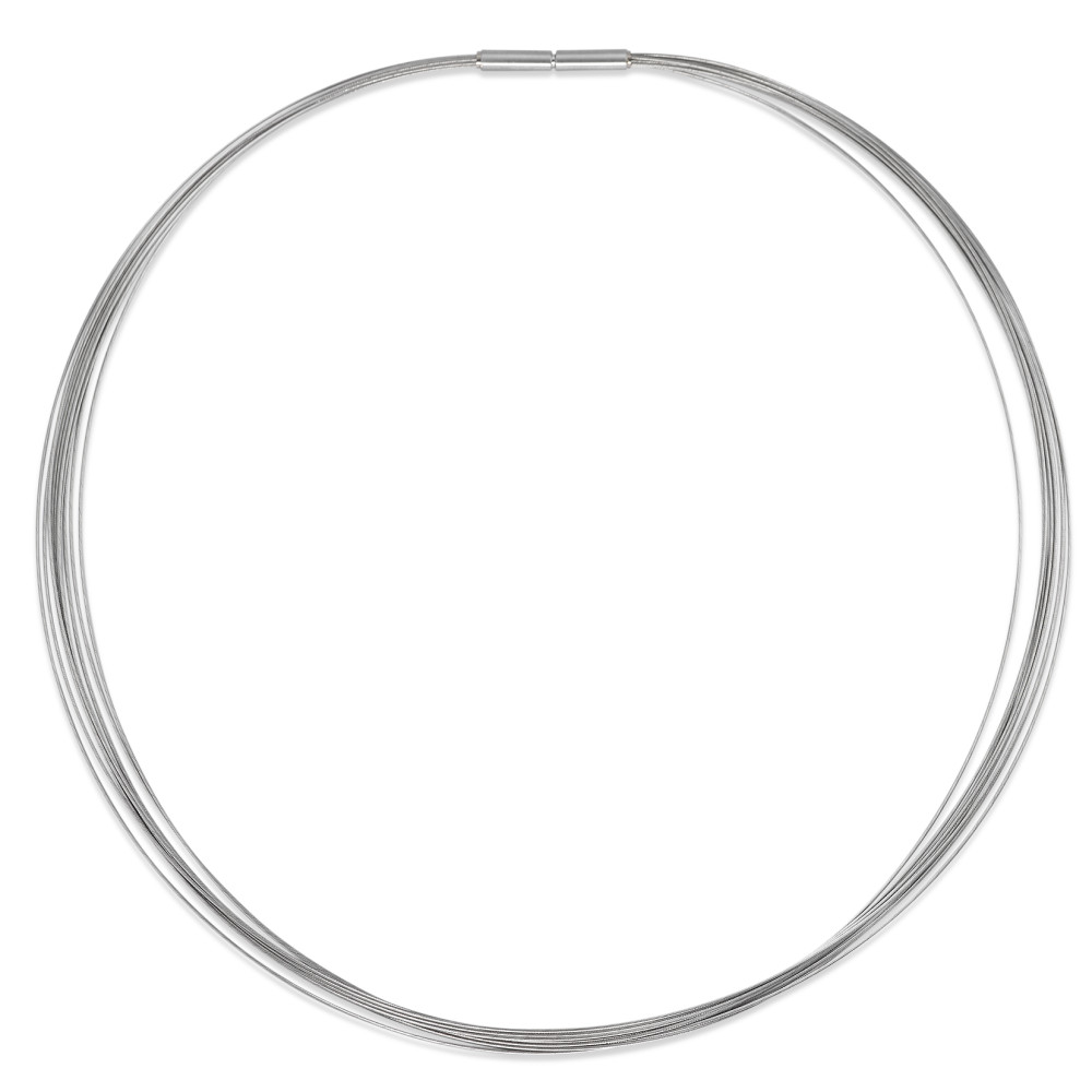 Collier Das Seilcollier DIARA von TeNo aus Edelstahl vereint filigrane Eleganz mit einer ausdrucksstarken Optik. Die zehn feinen Stränge sorgen für ein harmonisches Volumen, während der hochwertige Bajonettverschluss ein sicheres und bequemes Tragen ermöglicht. Ein vielseitiges Schmuckstück für einen modernen Look - perfekt solo oder in Kombination mit einem Anhänger.

 SSE50/010-30-42