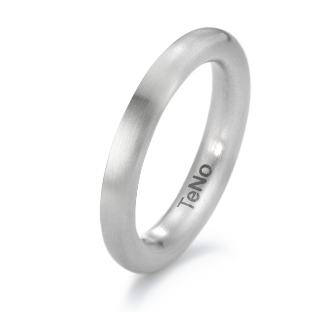 Fingerring Minimalistisch, modern und mit einem Hauch von Raffinesse: Der Reifring Luva von TeNo verkörpert schlichte Schönheit. Gefertigt aus hochwertigem Edelstahl, besticht er durch seine sanft abgerundete Form und eine seidig-matte Oberfläche. Perfekt für alle, die einen stilvollen Begleiter für den Alltag oder besondere Anlässe suchen. Ideal als Soloring oder in Kombination mit weiteren Schmuckstücken aus der TeNo-Kollektion.
 069.0500.XX