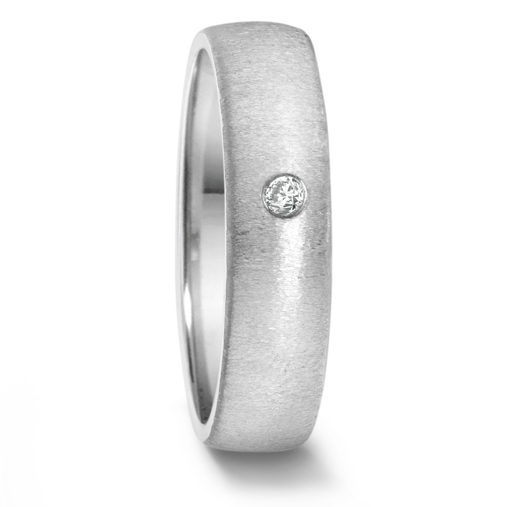 Partnerring Setzen Sie ein stilvolles Zeichen mit diesem schönen Partnerring aus Edelstahl für Damen. Der Ring ist mit einem Diamanten von 0,04 ct besetzt und hat eine Breite von 6 mm. Zeigen Sie Ihr Engagement für die Freundschaft mit diesem luxuriösen Ring, Made in Germany. 669.2514.XX