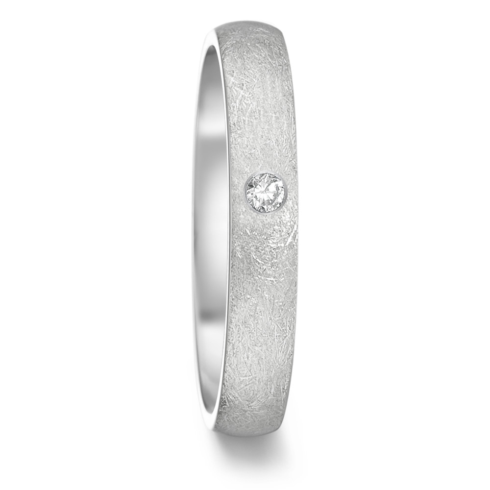 Partnerring Dieser eismattierte TeNo Ring mit einem funkelnden Diamanten von 0,04 Carat wird in traditioneller Handwerkskunst in Deutschland gefertigt. Mit einer schlanken 4 mm Comfort Fit Ringschiene bietet er angenehmen Tragekomfort und ist ein elegantes Schmuckstück. Das Eismatt-Finish verleiht jedem Ring eine einzigartige Note und macht ihn zu einem Schmuckstück für Puristen - widerstandsfähig, klar und cool.
 369.6014.XX