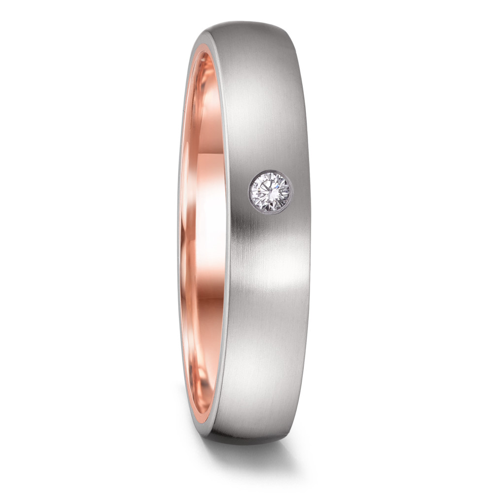 Partnerring Die TeNo Love Rings Linie PLATONIC ist so vielfältig wie die Liebe in all ihren Facetten. Trauringe und Partnerringe voller Emotionen made in Germany und gemacht für solide Verbindungen. Eine massiv goldene Ringschiene wird hier von mattiertem und antiallergenem Edelstahl fest ummantelt. Zur Auswahl stehen fünf Ringbreiten in 3, 4, 5 und 6 mm sowie über 500 Diamant Varianten. 52659/001/DA3/1503