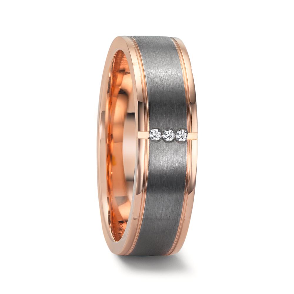 Partnerring Eleganter Damen-Partnerring aus warmem Rotgold kombiniert mit mattem Tantal für einen modernen Look. Verziert mit drei funkelnden Diamanten, die für zeitlose Eleganz sorgen. Perfekt als Symbol der Verbundenheit und stilvolles Schmuckstück für jeden Anlass. 52723/013/142/5X03