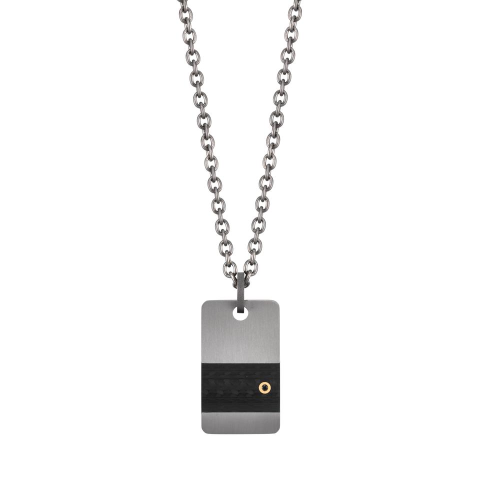 Halskette mit Anhänger Dieser Look setzt auf eine kraftvolle Ästhetik in dunklen Tönen. Der eckige Anhänger kombiniert mattes Titan und Carbon mit einem schwarzen Diamanten, der im Gold-Inlay eine markante Tiefe erzeugt. Die Titan-Ankerkette überzeugt durch Robustheit bei gleichzeitig extrem geringem Gewicht. Das garantiert ein unbeschwertes Tragegefühl über den ganzen Tag. Ein markantes Accessoire, das deinem persönlichen Styling mehr Charakter verleiht. Mit TeNo Black Box und Garantie-Zertifikat. 70432/502/228/7251