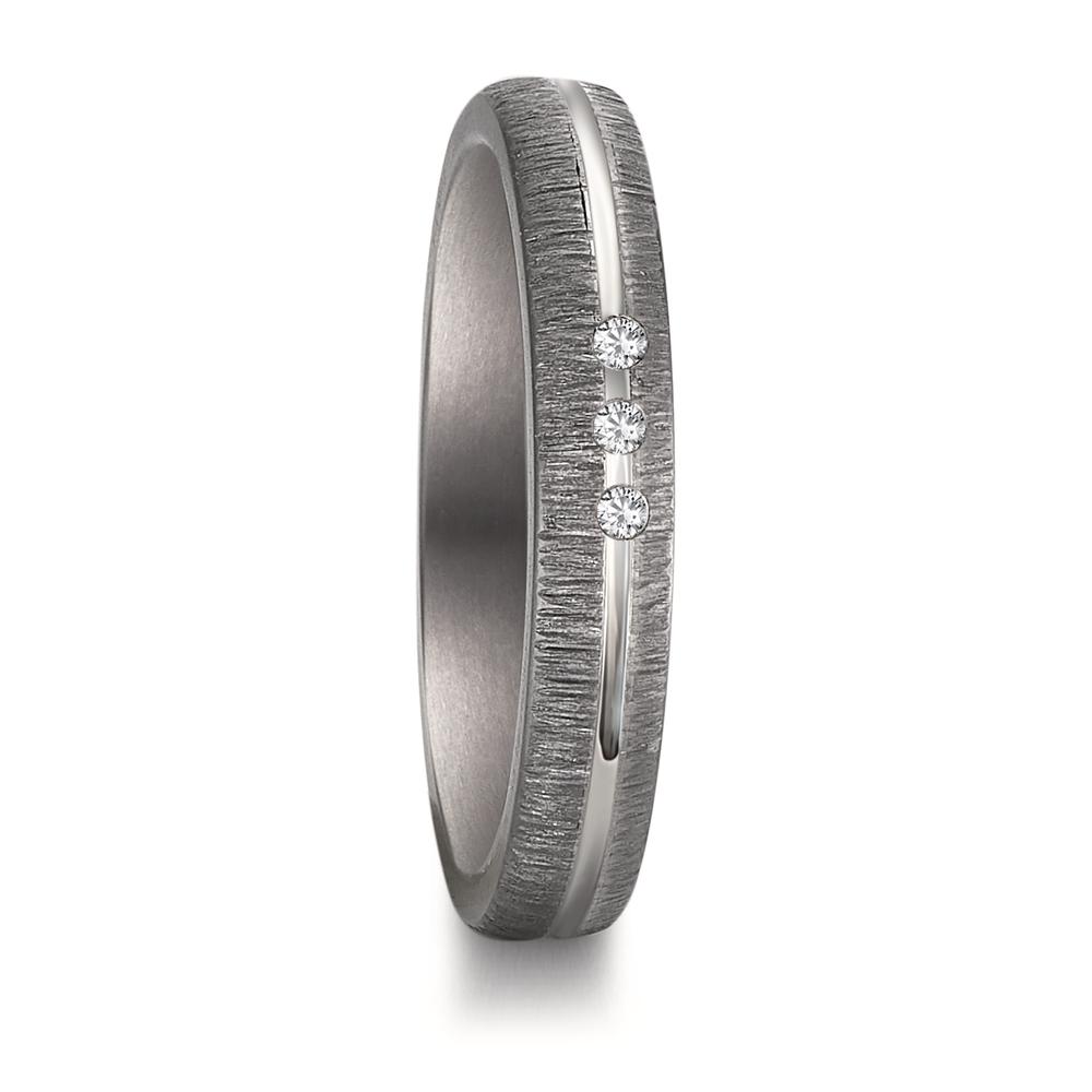 Partnerring Eleganter Damen Partnerring aus 999er Tantal und 500er Palladium mit einem einzigartigen, strukturierten Design. Veredelt wird der Ring durch drei brillante Diamanten, die für zeitlose Schönheit und einen edlen Glanz sorgen. Perfekt für besondere Momente. 59769/008/003/XU00